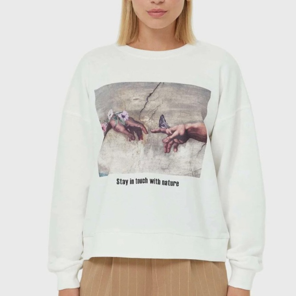 BNWT Women's White Graphic Sweater size Large